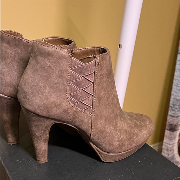 Unlisted Taupe Ankle Booties - Picture 4 of 8